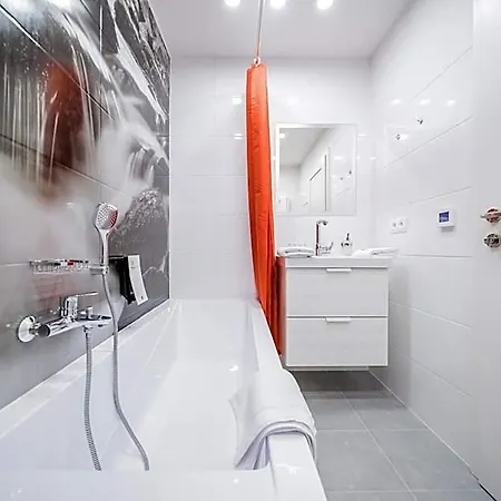 Revelton Aparthotel 4*